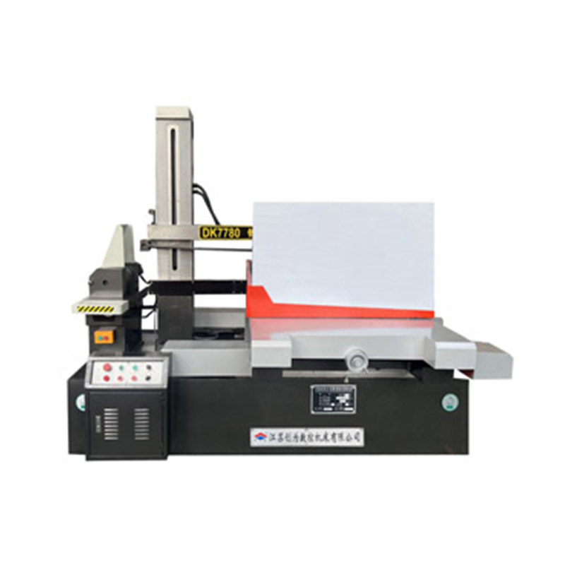 DK7780 ± 30 ° AZ استجابة الطوارئ السريعة CNC EDM آلة قطع الأسلاك عالية السرعة