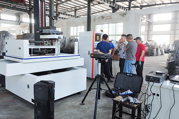 Jiangsu Chuangwei CNC Machine Tool Co. ، Ltd.