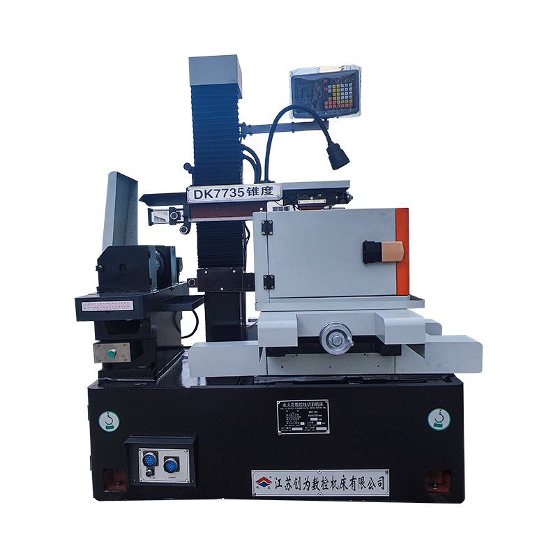 DK7735FZ خزان المياه عالي الضغط السائر CNC CNC EDM قطع الأسلاك